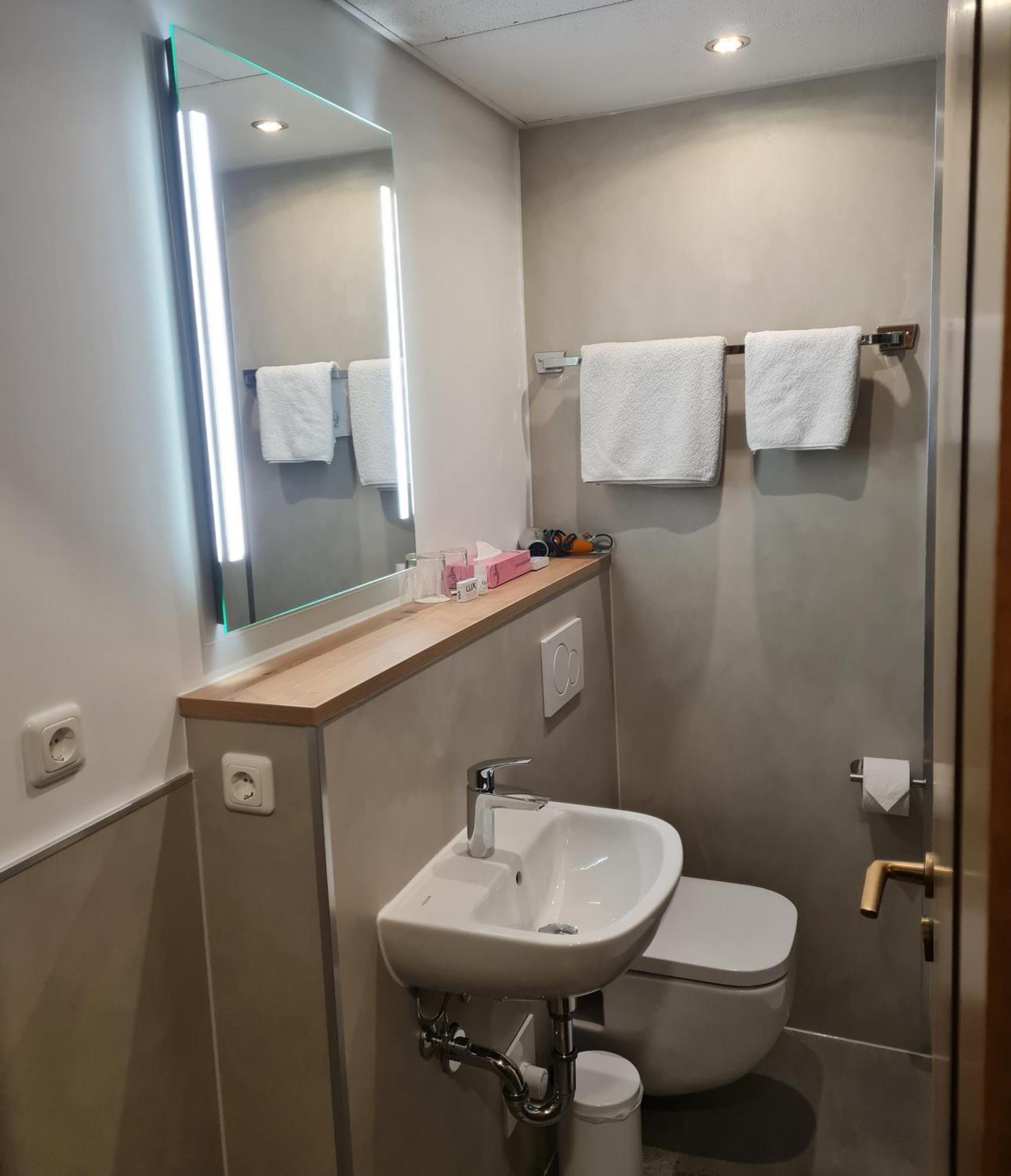 Hotel Stadt 维岑豪森 外观 照片